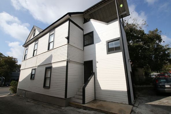 Sparks-Ledesma House: 1306 E 7th St, Austin, TX 78702